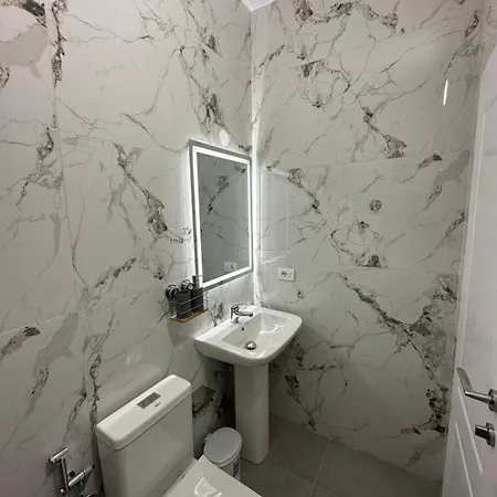 Lexhulo Room's Domje