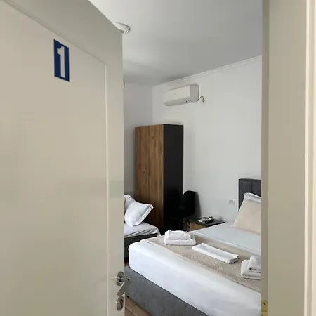 Lexhulo Room's Apartamento Domje